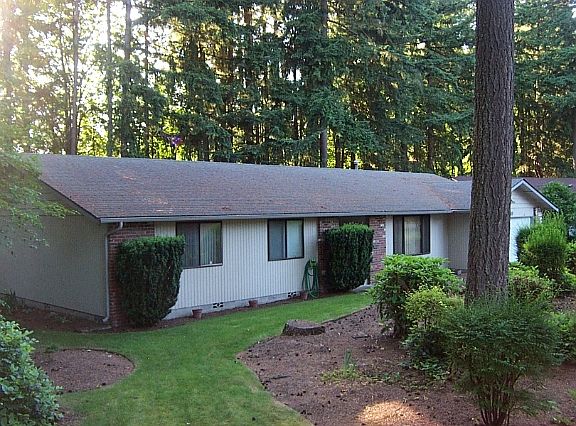 3rd image of 4111 Highline Dr SE