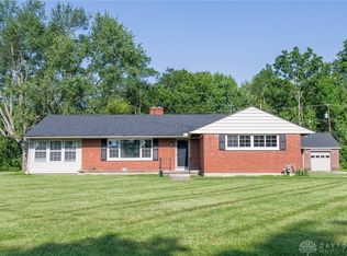 6123 Shady Oak St, Huber Heights, OH 45424