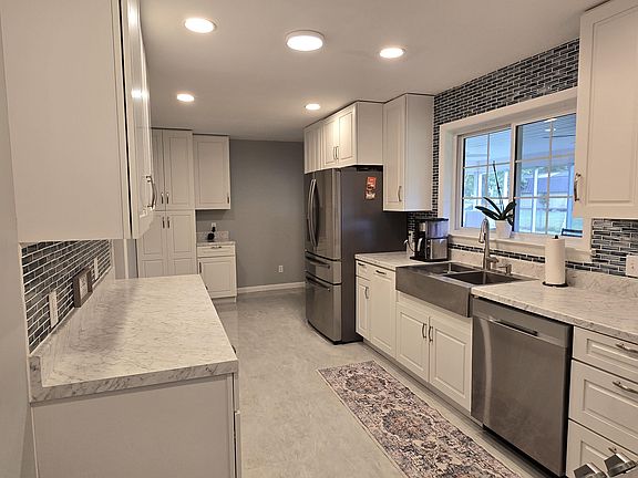 4th image of 191 1st Ave