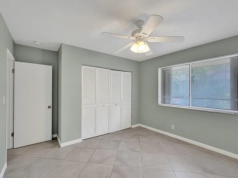 1250 Miami Rd #11 — Photo 27