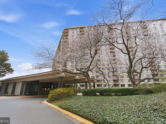 2nd image of 5225 Pooks Hill Rd APT 1323S