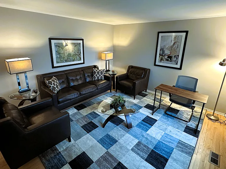 12401 Lyford Dr — Photo 3