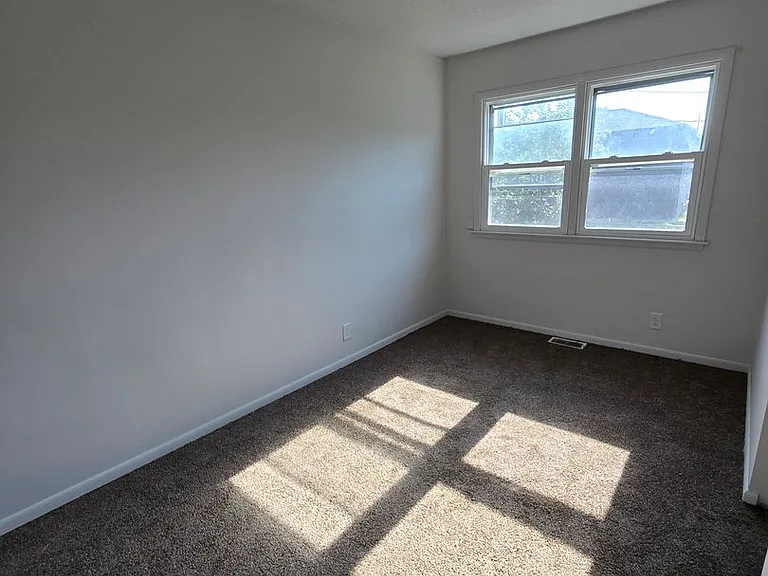 1908 SW Fairmont Rd — Photo 5