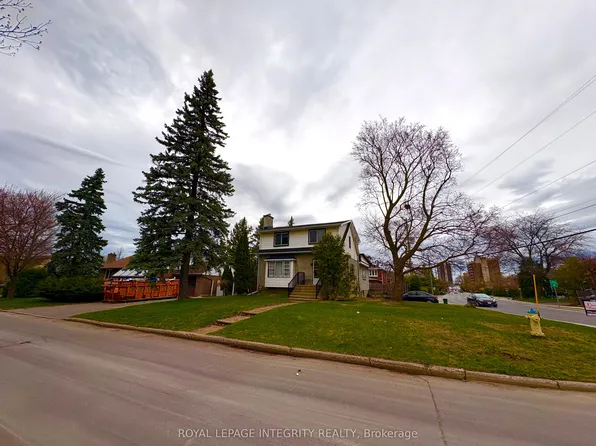 1085 Richard Ave, Ottawa, ON K1H 8C3