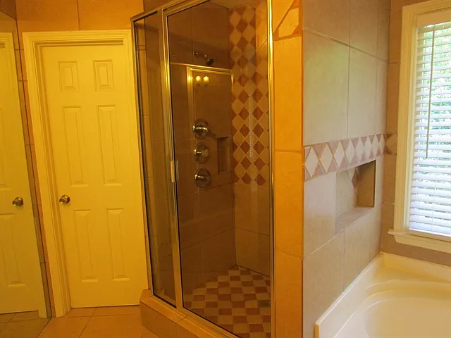 623 Redwood Ln — Photo 14