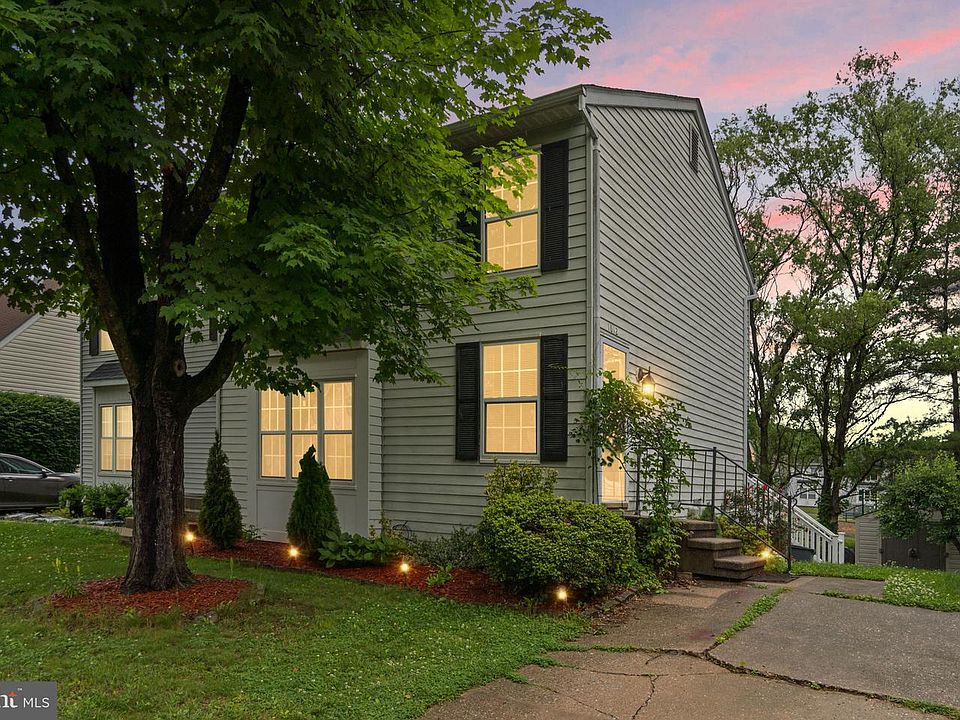 1st image of 1012 Balsam Ln