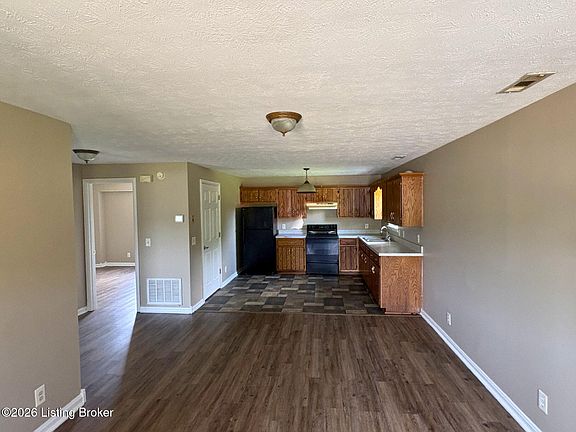 4th image of 1061 New Hope Rd