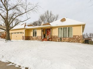 4310 Anchor Mill Rd, Bellevue, NE 68123