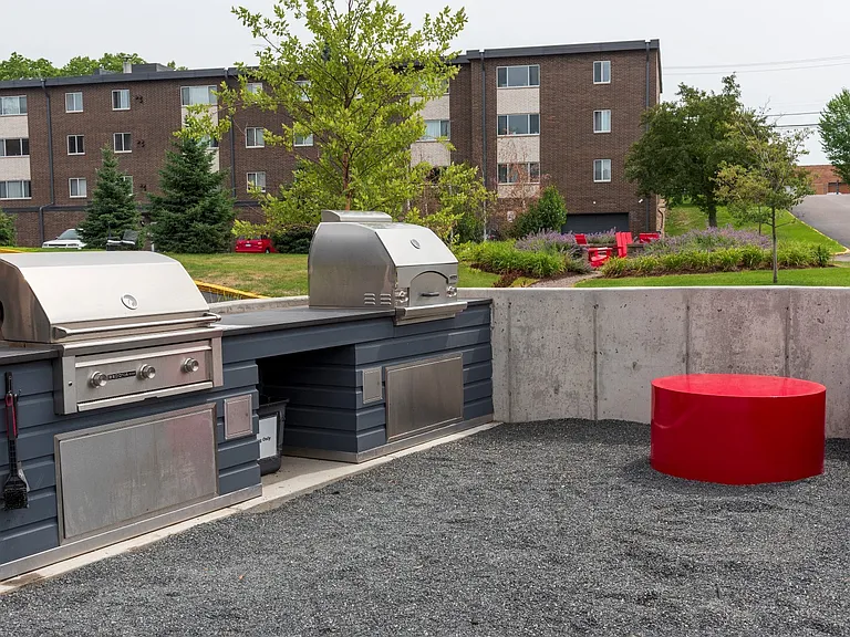 Hamline Pointe Apartments — Photo 7
