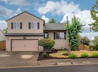 51660 SE 2nd St, Scappoose, OR 97056