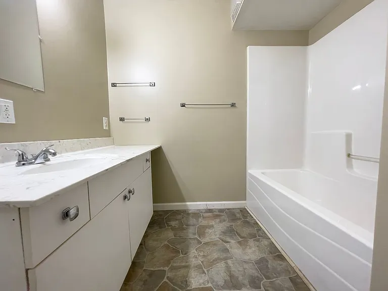 1800 E Princeton Ave — Photo 11