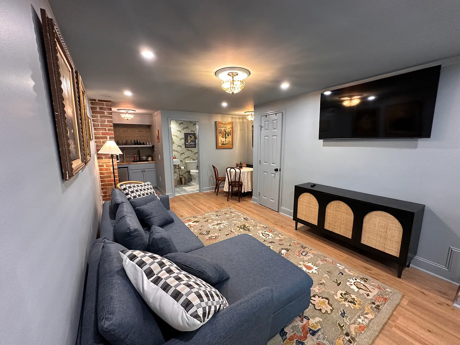 1 bed, 520 sqft, $1,900 — Photo 2