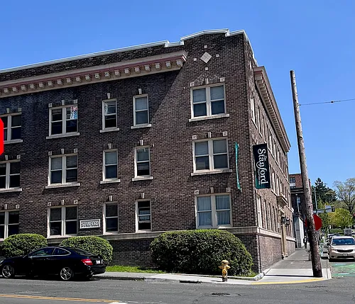 Stanford Apartments Photo 1