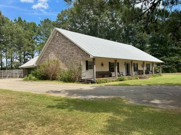 127 Country Cir, Ellisville, MS 39437