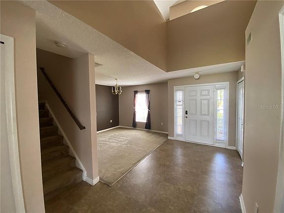 2nd image of 2916 Belle Ln