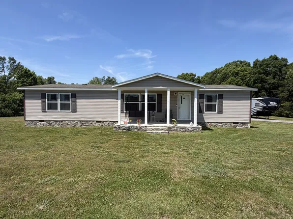 5555 King Robert Ln, Westmoreland, TN 37186