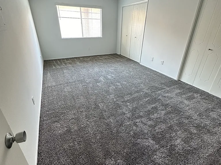 California Euclid Apartments — Photo 21