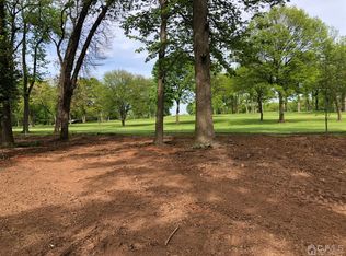 330 New Dover Rd, Colonia, NJ 07067