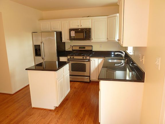 2nd image of 18623 Village Fountain Dr