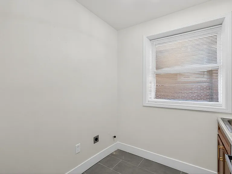 3654-3656 Phillips Pl — Photo 30