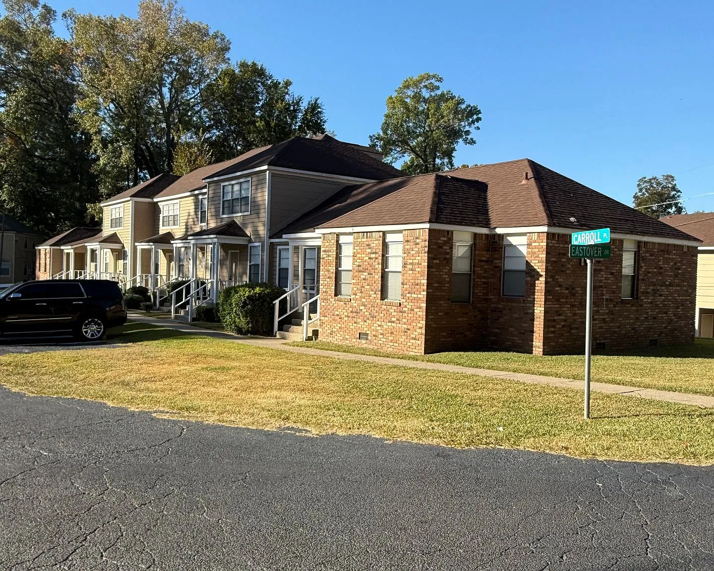 The Ridge Apartments — Photo 2