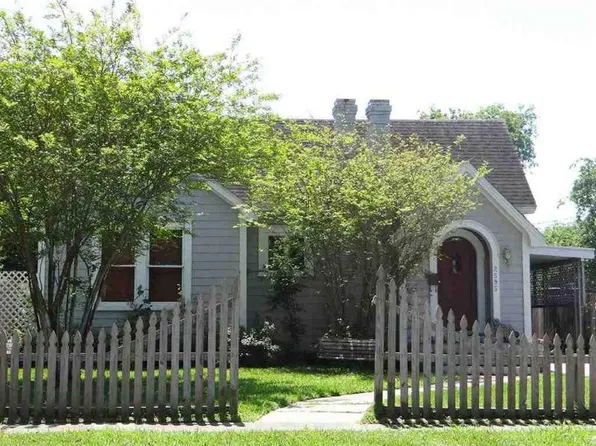 2595 South St, Beaumont, TX 77702