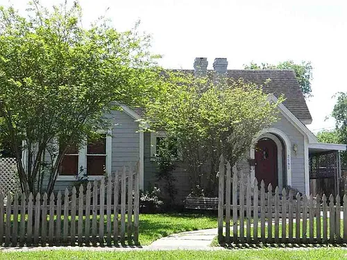 2595 South St Photo 1