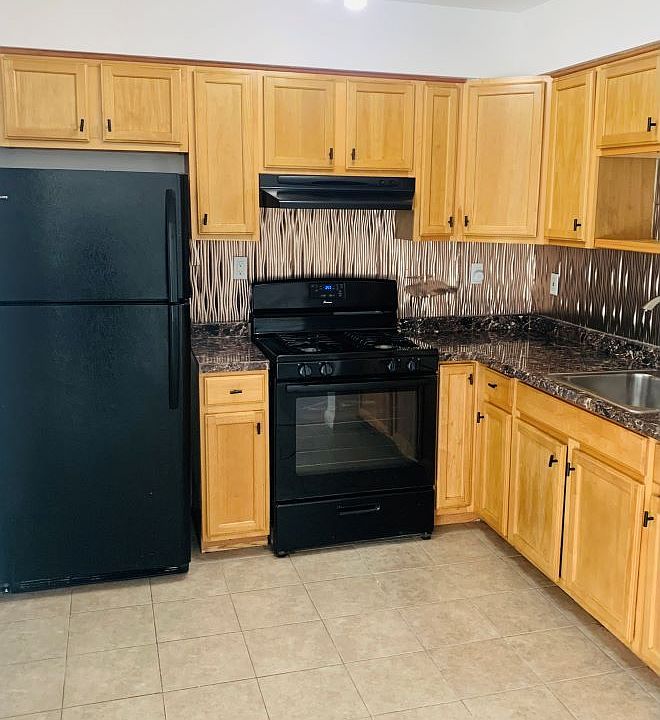 1st image of 209 Macdougal St #1