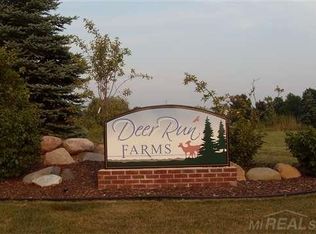 6439 Jamie Ln, Grand Blanc, MI 48439