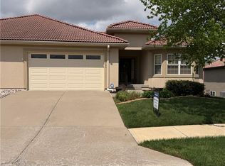 1520 SW Antiquity Dr, Lees Summit, MO 64081