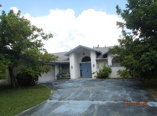 2452 SE Floresta Dr, Pt Saint Lucie, FL 34953