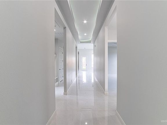 4th image of 4920 Sonora Ave