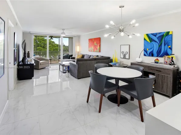 3150 NE 48th Ct APT 406, Lighthouse Pt, FL 33064