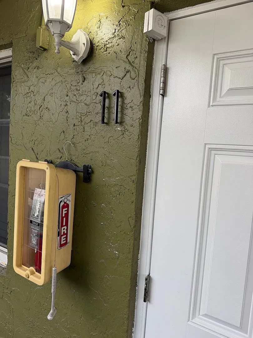 1151 NE 16th Ct — Photo 4