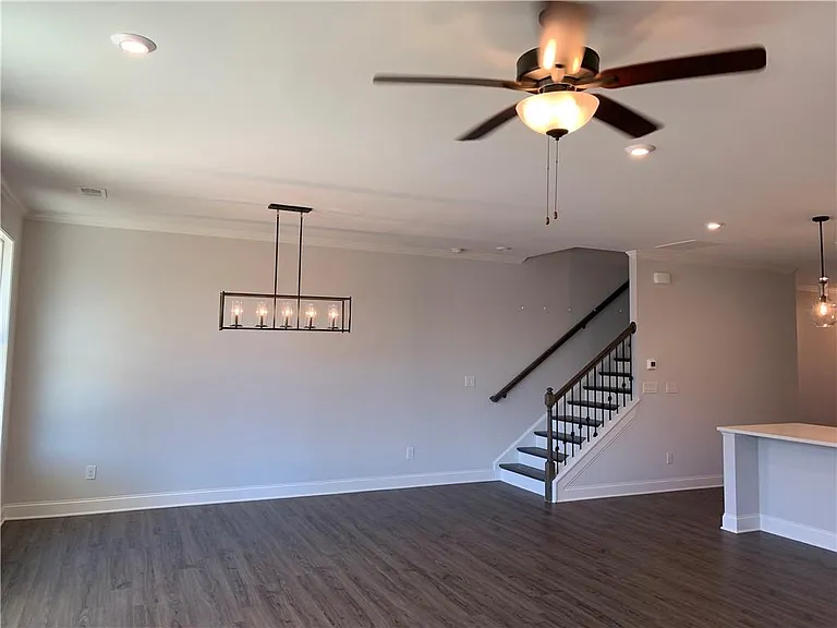 6025 Stella Dr — Photo 7