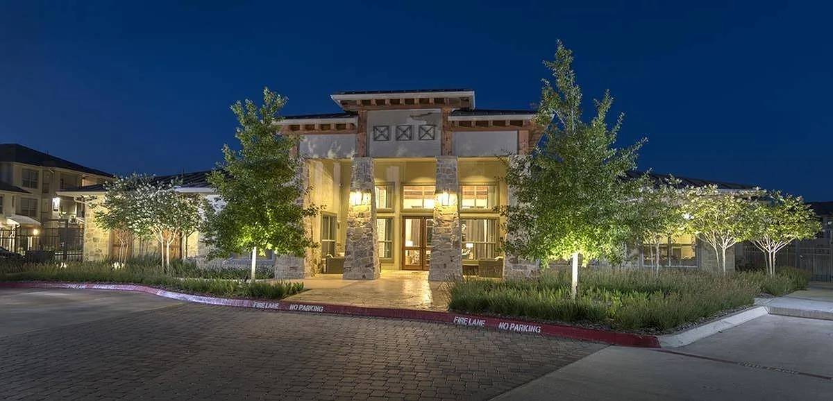 Lakeview Villas — Photo 1