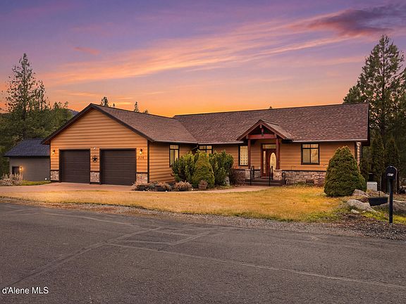 2nd image of 418 Hanaford Rd