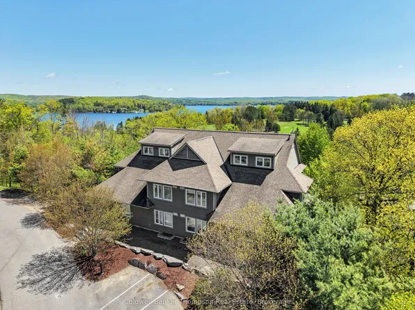 1 Tree Tops Ln #302, Huntsville, ON P1H 0B8