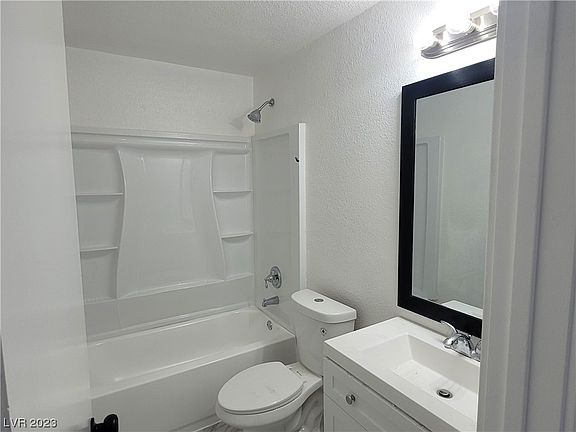 4th image of 4716 Nova Ln