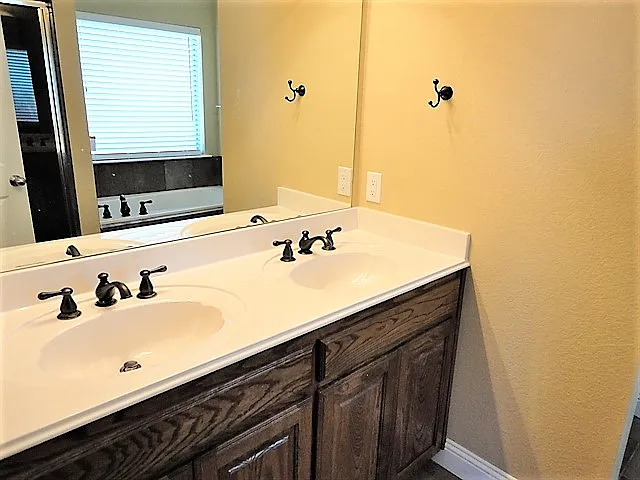 3809 Monica Ln — Photo 9