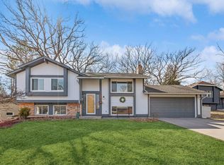 1762 Walnut Ln, Eagan, MN 55122