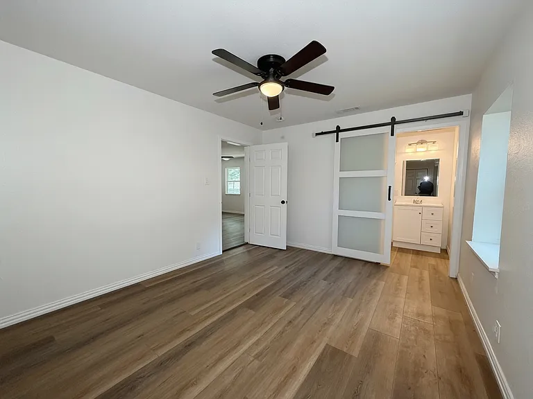 1108 Park Dr — Photo 6