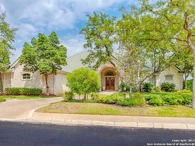 1st image of 14 Royal Gardens Dr