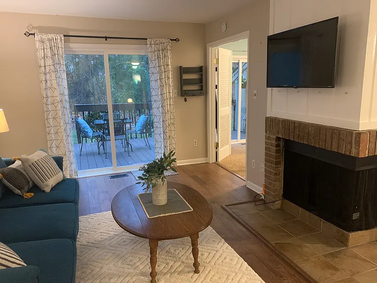 4100 Five Oaks Dr #45 — Photo 11