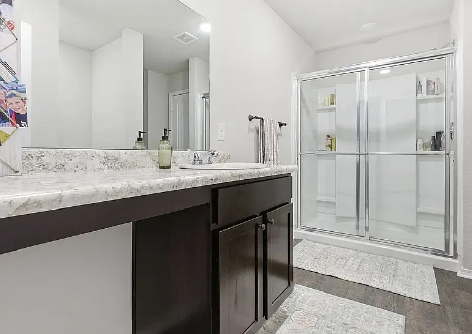 4 bed, 1896 sqft, $1,700 — Photo 2