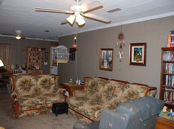 4th image of 1231 Geneva Hwy