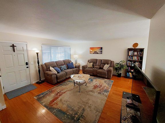 4th image of 2768 Bollinger Canyon Rd
