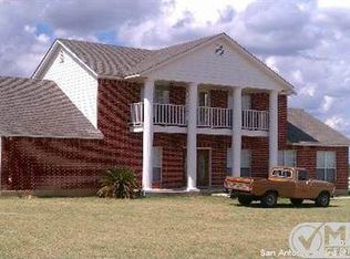2985 N Hwy 16, Jourdanton, TX 78026