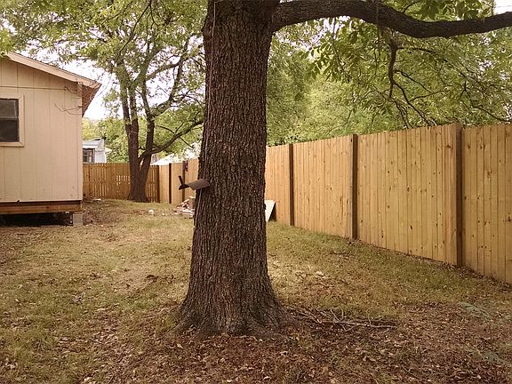 3rd image of 322 Kaufman St N