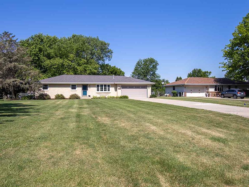 1st image of 10430 Crimson Dr